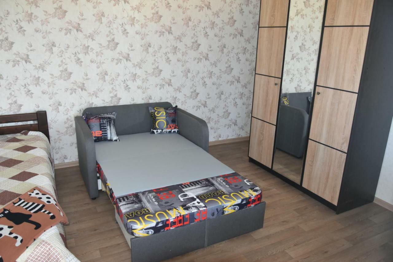Три Кошки Hotel Chornomorsk Bagian luar foto